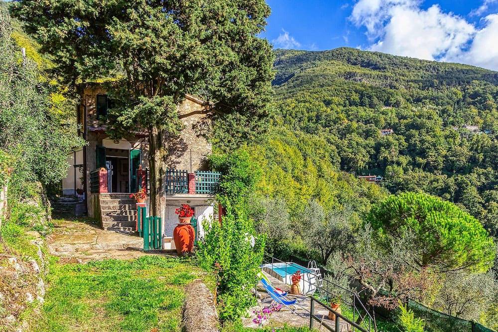 2 bedroom lovely home in Casoli - Camaiore Lu in Camaiore (Toscana), Riviera Toscana