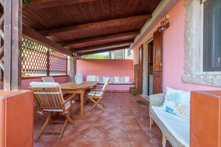 Casa vacanze "Casa Baia Vignola" con giardino, terrazza e Wi-Fi in Aglientu, Gallura