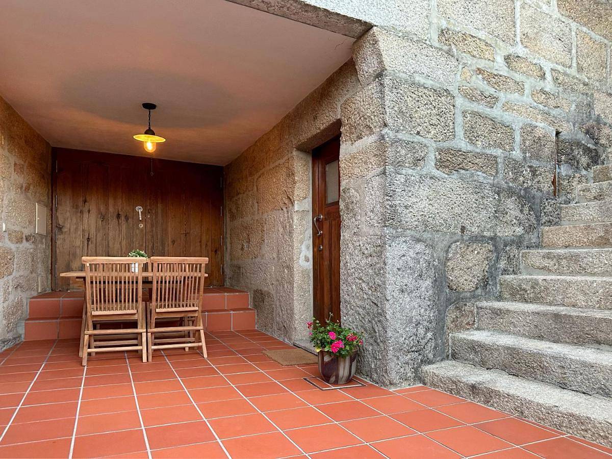 Two-Bedroom House in Duas Igrejas (Porto), Distrito do Porto