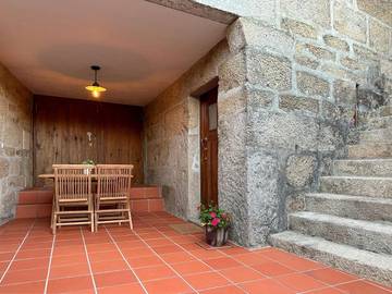 Gîte pour 4 personnes, avec balcon et vue, adapté aux familles dans Duas Igrejas (Porto)