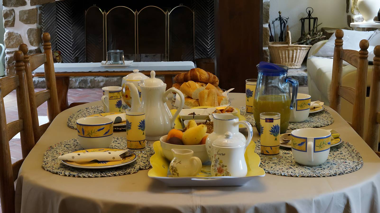Bed & Breakfast 'Le Manoir Du Tertre' met gedeeld terras, tuin en wifi, foto 13