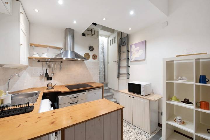 Apartamento entero, Apartamento 'Bright Genova' con Wi-Fi y Aire Acondicionado in Génova (Ciudad), Génova