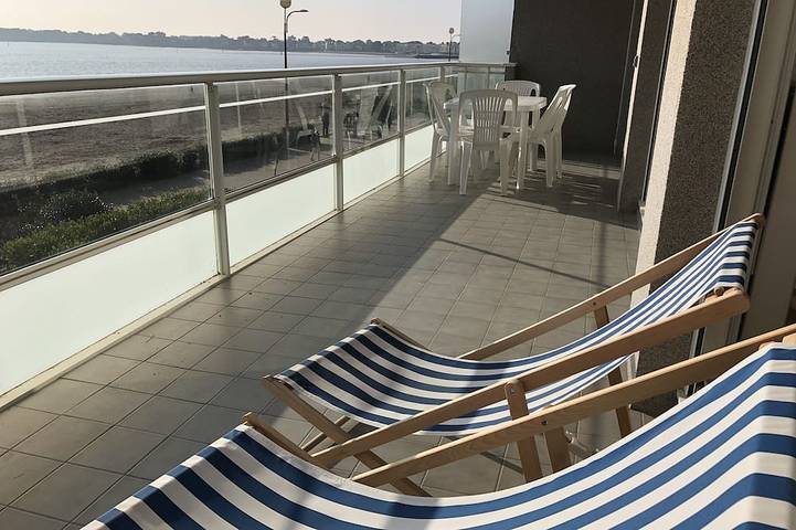 Gîte pour 6 personnes, avec terrasse dans Plage Benoît