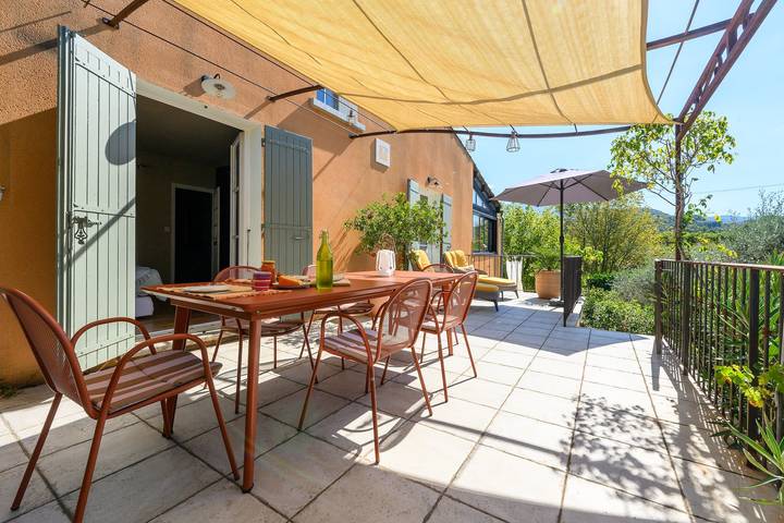 Vakantiewoning 'L’Isclèze' met Uitzicht op de Bergen, Wifi en Airconditioning in Mollans-sur-Ouvèze, Nyons en omgeving