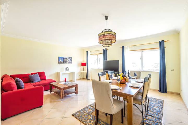 Gîte pour 6 personnes, avec balcon ainsi que jardin et piscine à Alvor - 4