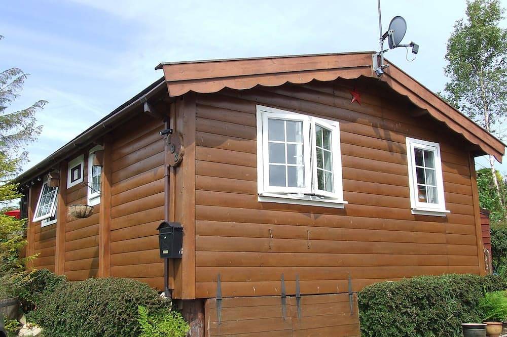 Auto Catering 6 Berth Log Cabin, Snowdonia, animais de estimação, vista para a montanha in Bronaber, Snowdonia