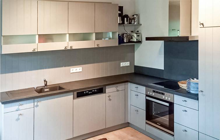 Modernes Apartment mit Terrasse, Parkplatz & WiFi - 1,5km zur Küste in Fuhlendorf, Vorpommern-Rügen