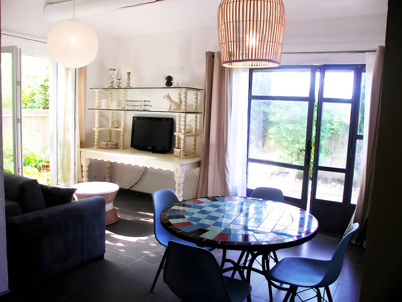 Ferienhaus 'Gîte De Charme Am Fuße Des Ventoux' mit Gemeinschaftspool, Wlan & Klimaanlage in Carpentras, Parc naturel régional du Mont-Ventoux