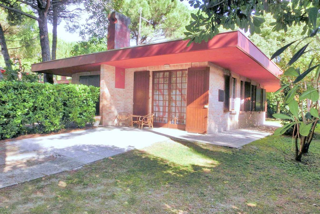 Apartamento vacacional entero, Apartamento vacacional con jardín y aparcamiento  in Ribera de Lignano, Lignano Sabbiadoro