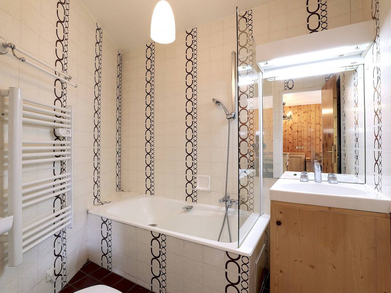 Geheel appartement, Prime Location! Cozy Apartment in Courchevel 1850 with Ski Locker & Wi-Fi in Courchevel 1850, Saint-Bon-Tarentaise