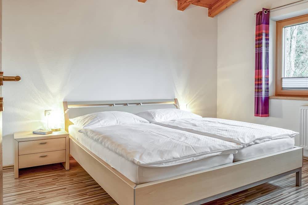 Ganze Wohnung, Idyllische Ferienwohnung, Terrasse und Bergblick in Loferer und Leoganger Steinberge, Sankt Jakob in Haus