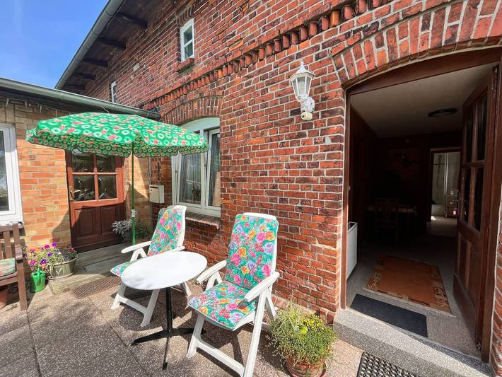 Bungalow für 2 Personen, mit Terrasse und Garten in 