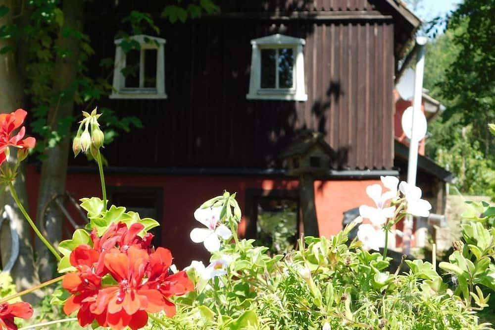 Ganze Wohnung, Ferienwohnung \"An der schönen Bahra\" - Ferienwohnung, 2 Schlafräume in Bad Gottleuba-Berggießhübel, Elbsandsteingebirge