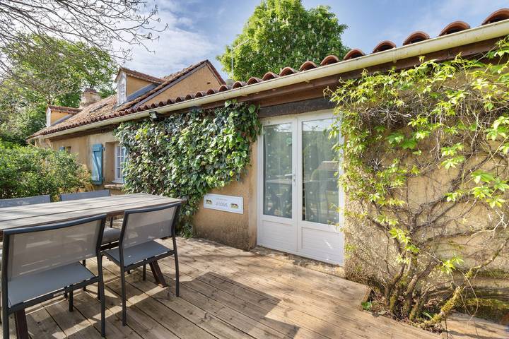 Location de vacances pour 4 personnes, avec jardin à Jayac - 2