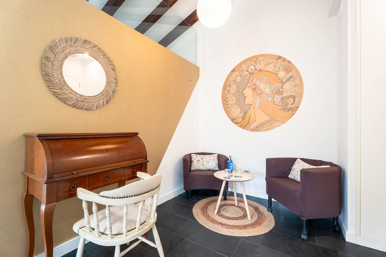 Zimmer 'Sol' mit Bergblick, Wi-Fi und Klimaanlage in Navajas, Castellón Provinz