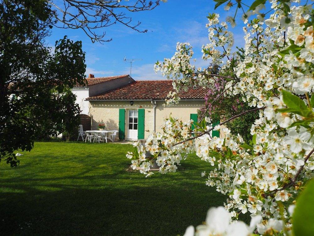 Les Gîtes du Moulin – Grand Gîte 22 personnes in Saint-Hilaire-la-Palud, Région de Niort