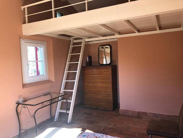 Chambre d’hôte pour 6 personnes, avec jardin ainsi que vue et piscine dans le Vaucluse - 4