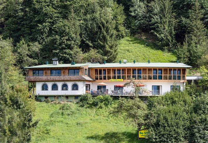 Hotel für 3 Personen, mit Ausblick und Terrasse in Wörgl