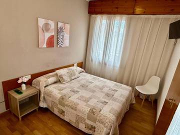 Gîte pour 2 personnes, avec vue, animaux acceptés à Puigcerdà