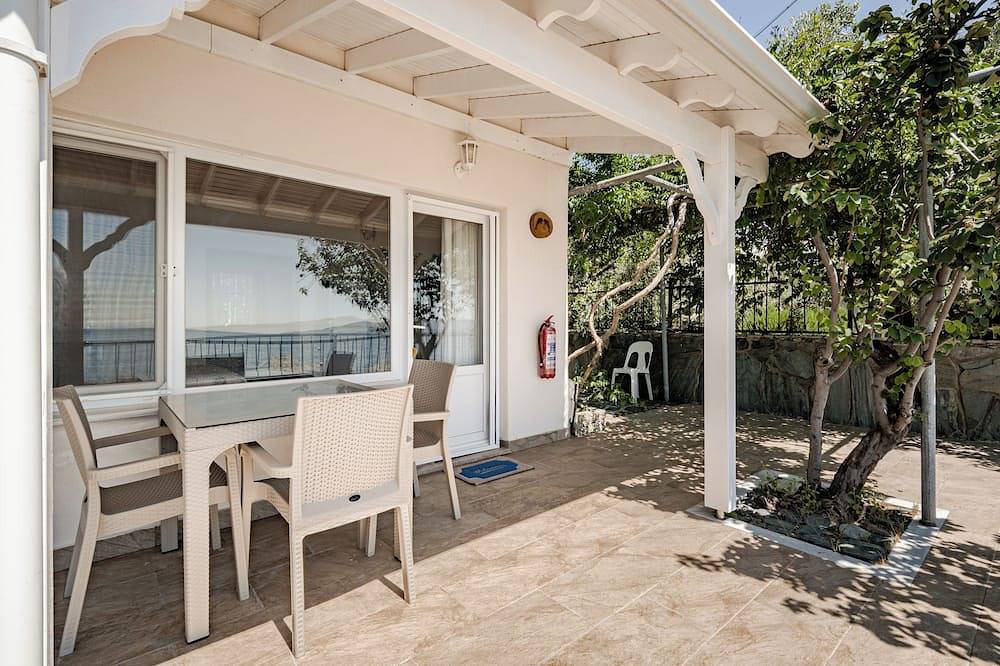 Appartamento intero, Marmara Yali Evi - Direct Beachfront 1-Room-Apartment in Marmara, Regione di Marmara