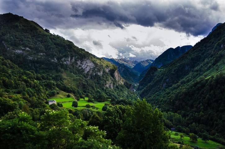 Location de vacances pour 2 personnes, avec terrasse et jardin dans vallée d'Aspe - 2