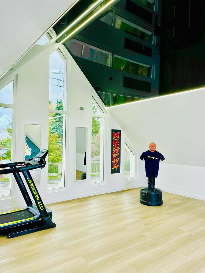 Appartement entier, Appartement cosy ambiance Malibu dans résidence avec piscine 2 pers 1 chambre in Neuf-Mesnil, Avesnes-sur-Helpe
