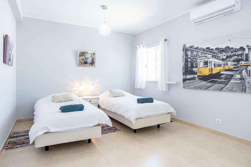 Salema 2 bedroom Townhouse in Salema, Naturpark Südwest-Alentejo und Costa Vicentina