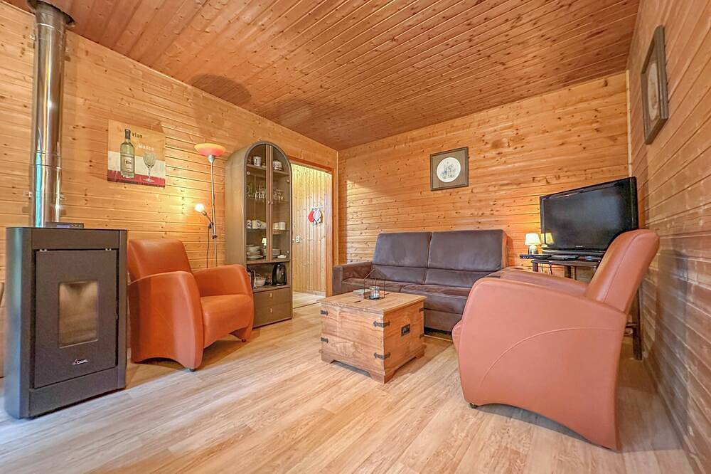 Schönes Holzhaus auf dem Lande in Brandscheid, Naturpark Hohes Venn-Eifel