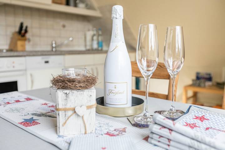 Ganze Wohnung, Allergikergerechte Ferienwohnung Bi uns to hus - Morgensünn mit Terrasse, Garten und Wlan in Nordstrand (Gemeinde), Nordstrand