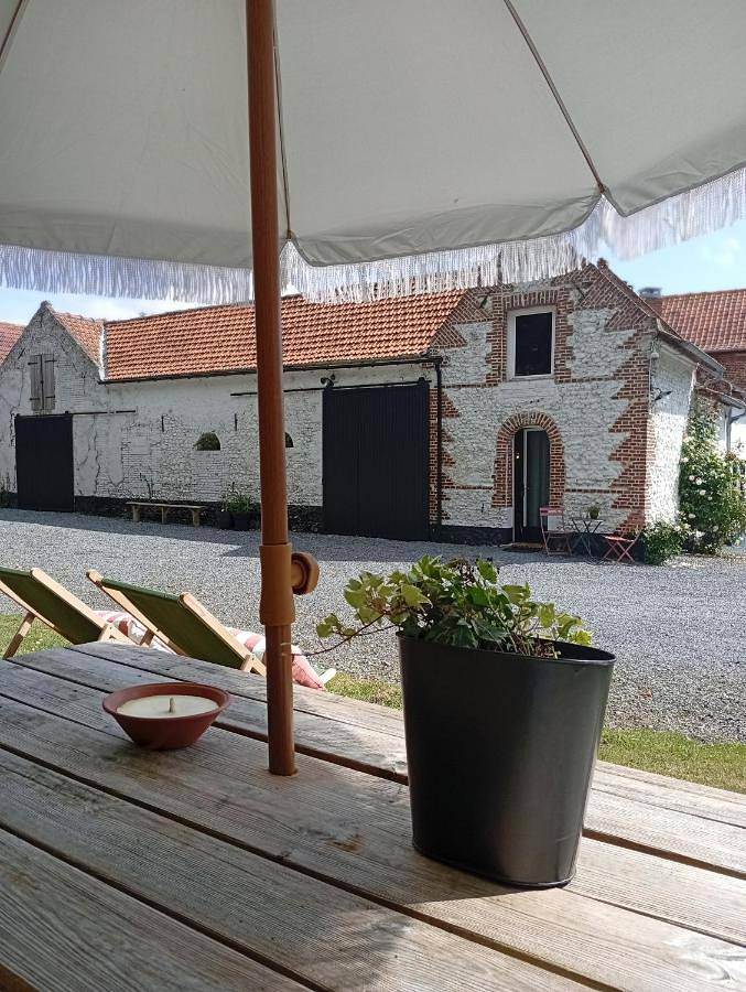 Location de vacances pour 2 personnes, avec terrasse ainsi que jardin et vue à Écuires - 2