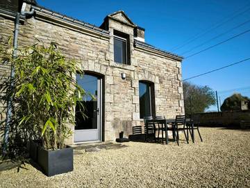 Gîte pour 3 personnes, avec terrasse, adapté aux familles à Camors