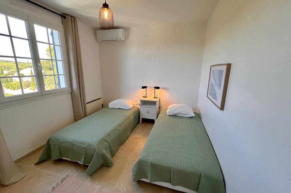 8 persons villa with private pool, air conditioning, views and good wifi in Taradeau, Draguignan Region