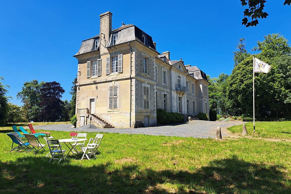 Chambre Sibylle, Château D'agy in Agy, Bayeux region