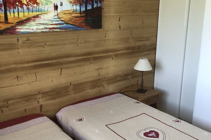 Entire apartment, Apartment For 2 People In Quiet Area With Terrace (3 stars) in Saint-Jean-de-Sixt, Annecy region