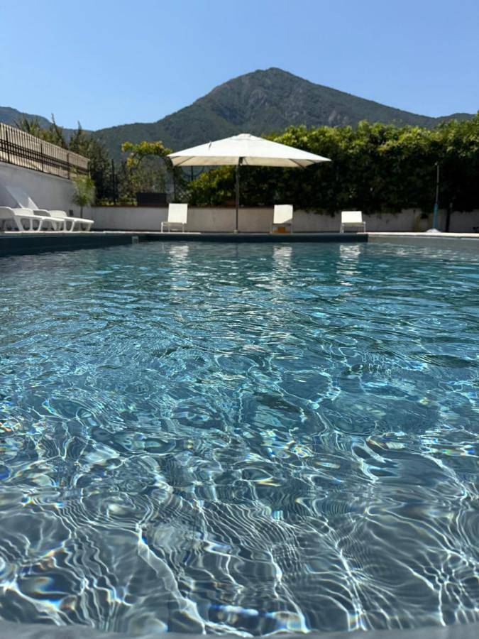 Appartamento per 9 persone, con panorama e piscina nonché giardino, con animali domestici in Cava dei Tirreni