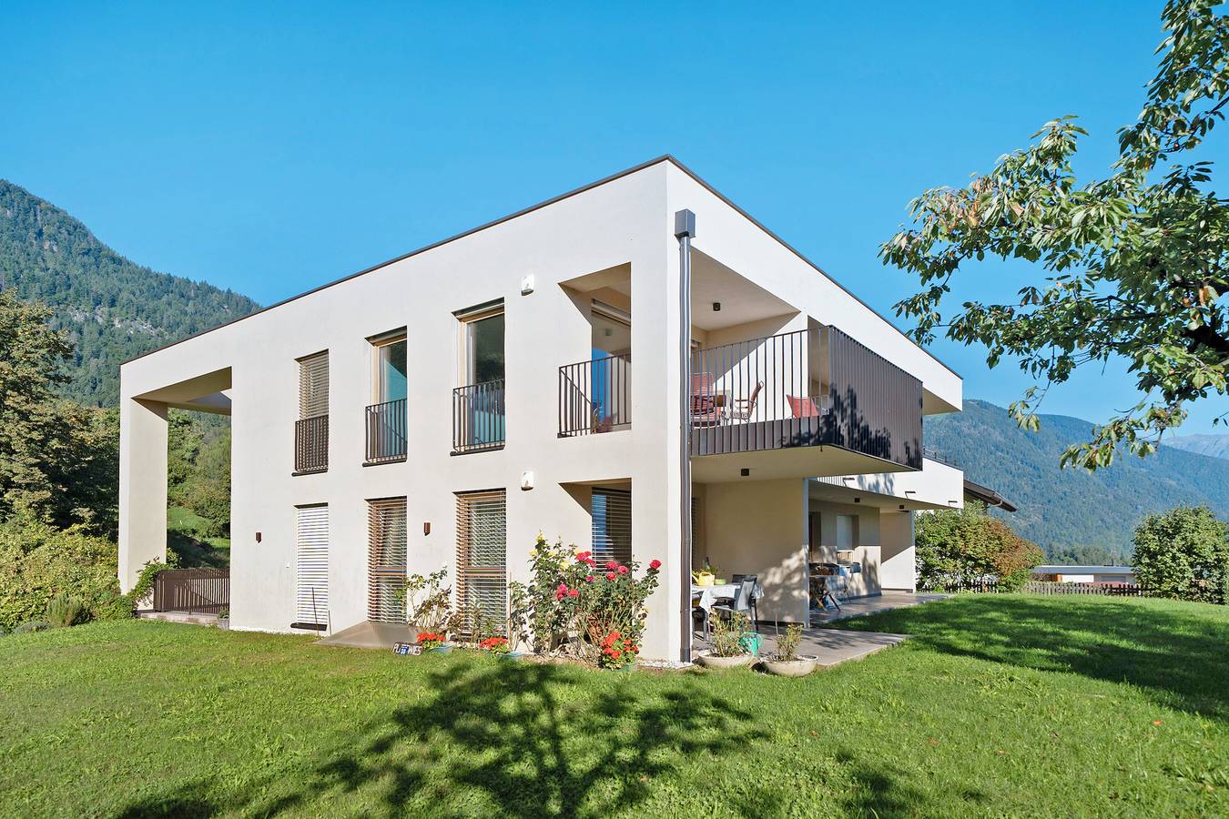 Ganze Wohnung, Ferienwohnung 'Plattwies' mit Bergblick, privater Terrasse und Wi-Fi in Völlan, Lana