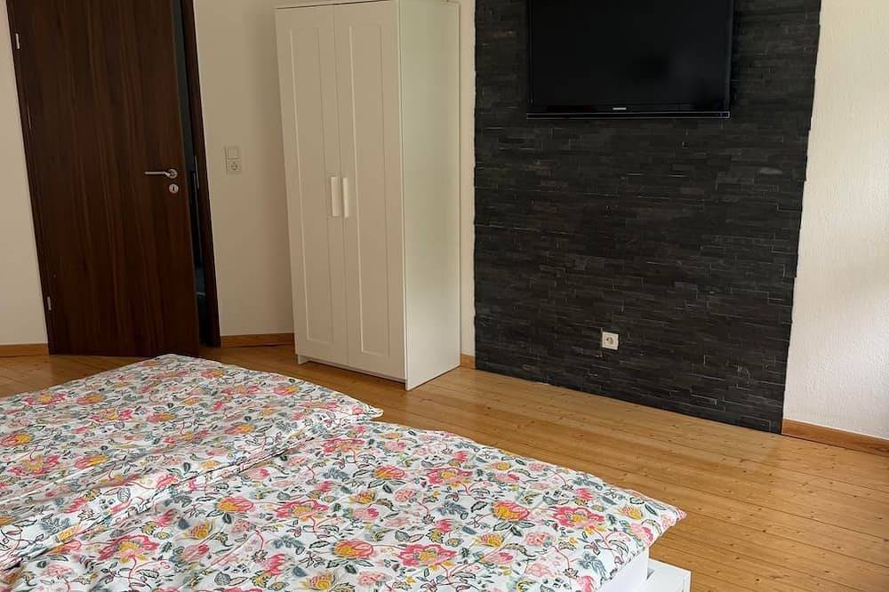 Ganze Wohnung, Ferienwohnung Ferienglück am Wiesensee - Appartement/Fewo, Dusche oder Bad, Wc, in Pottum, Westerburg & Umgebung