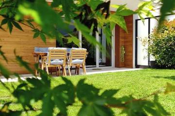 Gîte pour 4 personnes, avec jardin et balcon dans Esplanade du Lac ( Aix-les-Bains)