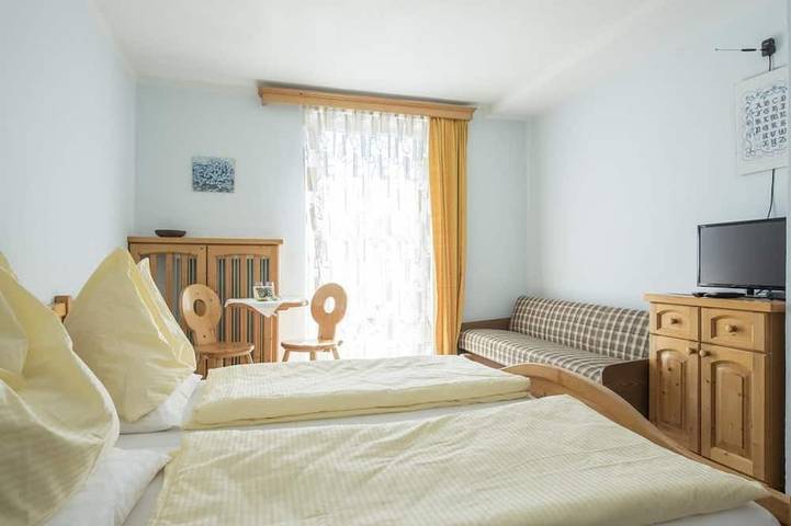 Ganze Wohnung, Doppelzimmer mit Dusche, Wc - Haus Hofstädtler- Sailer in Gemeinde Stubenberg, Steirerland