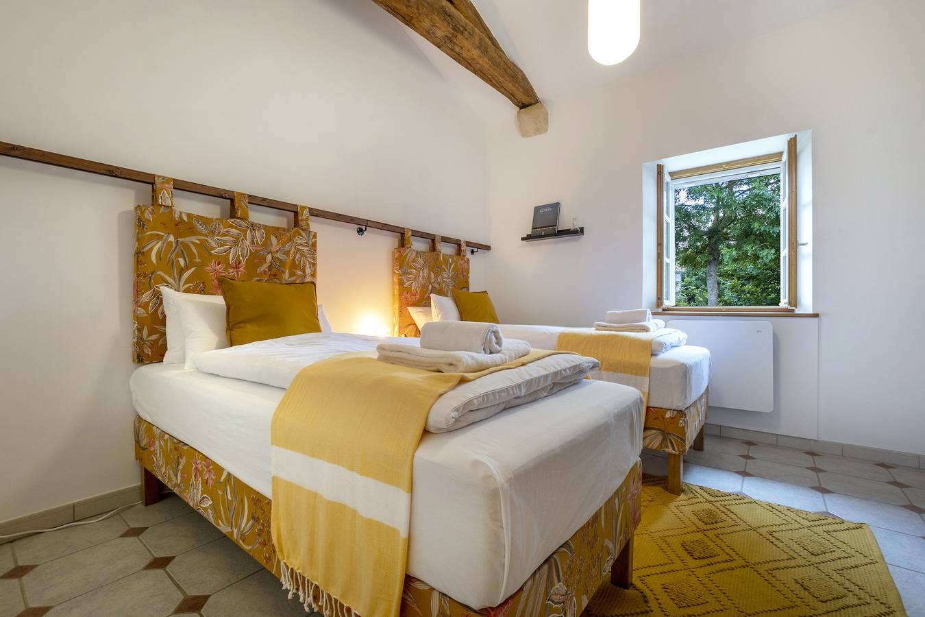 Gites de La Berniere - Tournesol (4 Guests) in Brûlain, Région de Niort