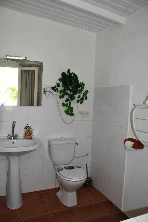 Hôtel pour 2 personnes, avec piscine ainsi que jacuzzi et jardin dans Anse Tarare - 2