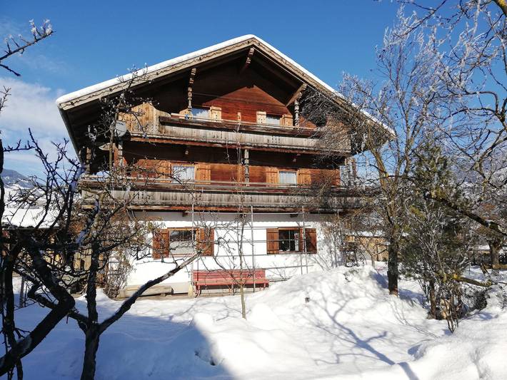 Vakantiewoning voor 10 personen, with Balkon and Terras as well as Tuin in Uderns