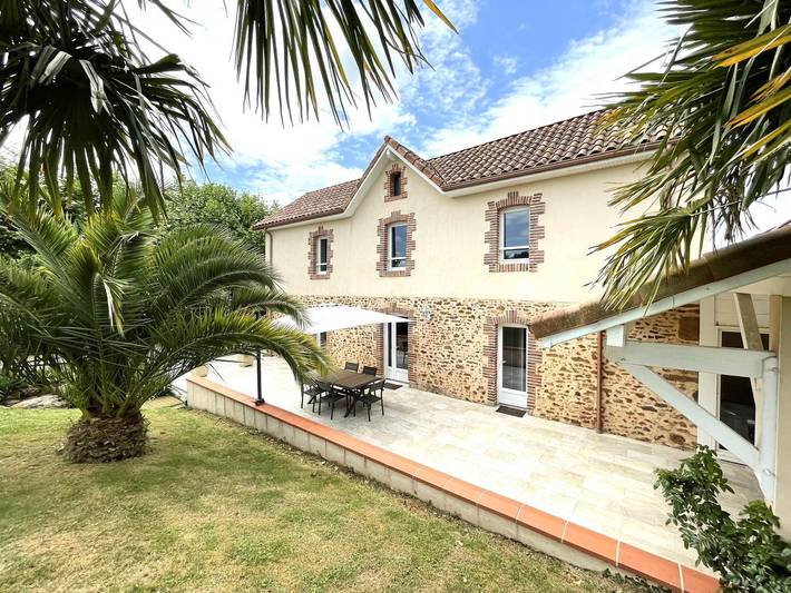 Gîte pour 6 personnes, avec Terrasse et Jardin