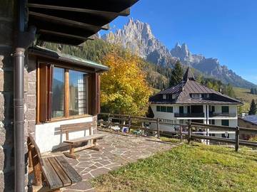Gîte pour 6 personnes, avec jardin et vue, animaux acceptés à San Martino di Castrozza