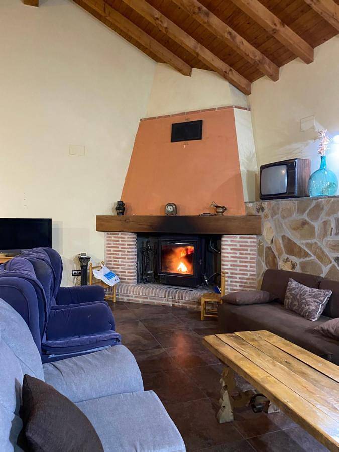 Casa de vacaciones para 16 personas, con jardín además de vistas y piscina, Se admiten mascotas - 1