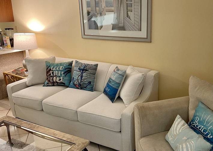 Vacation rental for 4 people, with hot tub and yard as well as pool in Florida