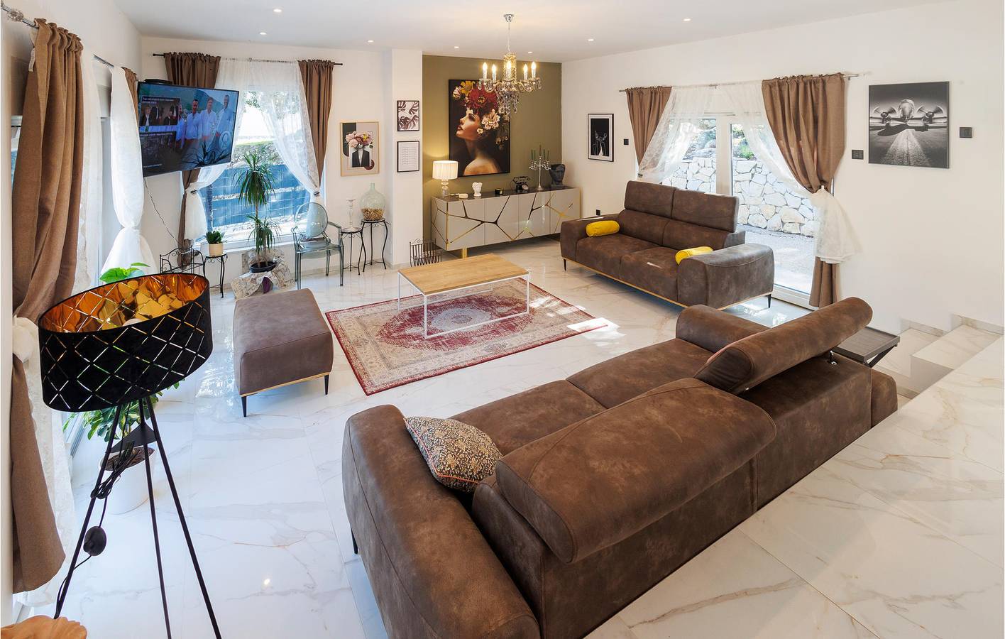 Charmante 200 m² große Wohnung mit Pool, Terrasse, WLAN und Küche in Zagvozd, Makarska Riviera