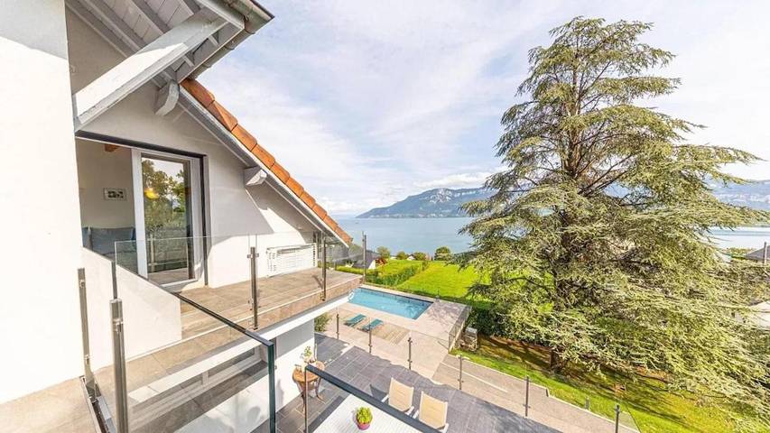 Location de vacances pour 10 personnes, avec piscine et jardin ainsi que vue sur le lac et vue, animaux acceptés à Bourdeau (Savoie) - 2