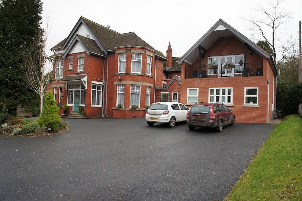Large Elegant Edwardian Property in an Area of Outstanding Natural Beauty in Church Stretton, Shropshire Hills