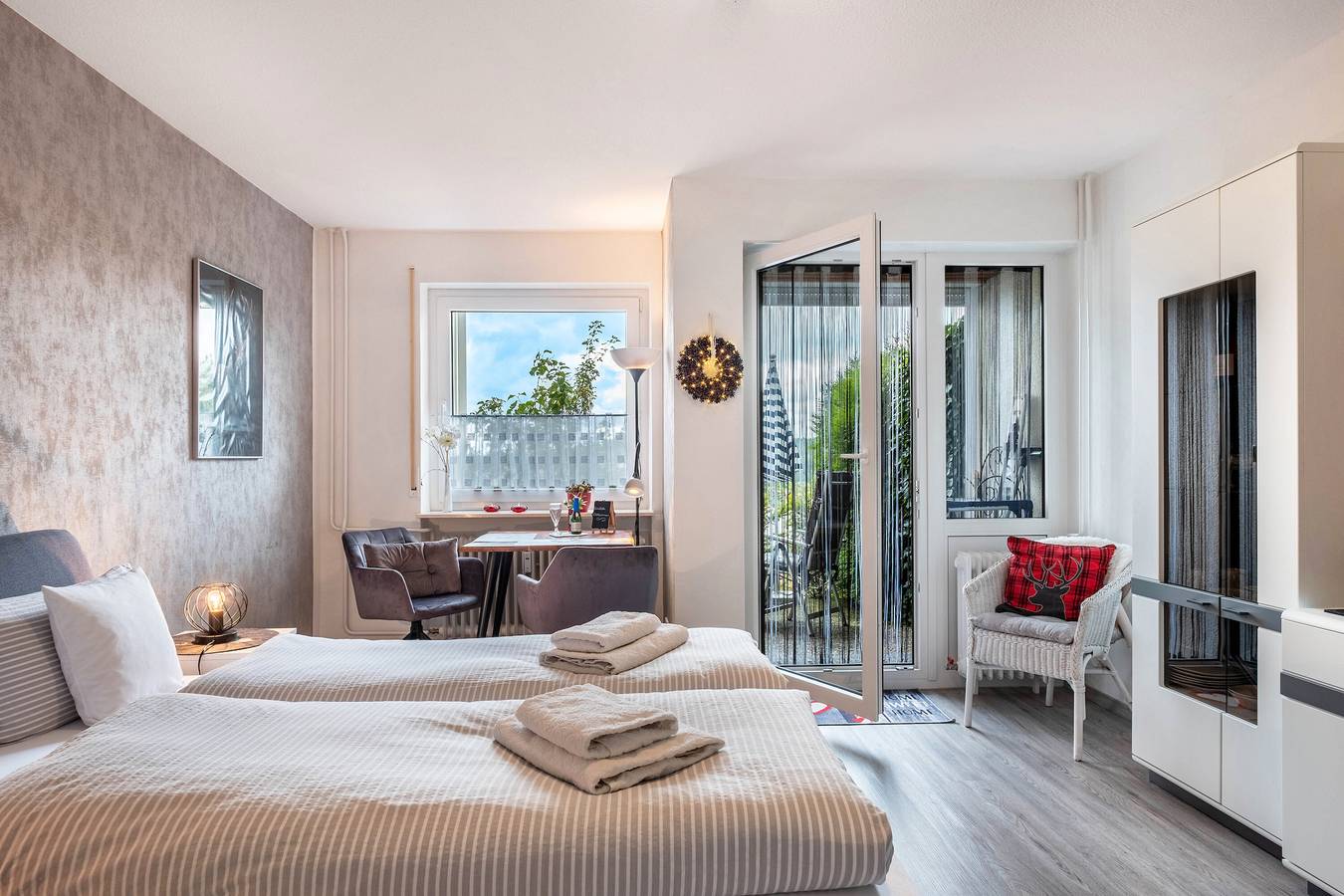 Ganzes Studio, Studio 'Morgensonne' mit privater Terrasse und Wi-Fi in Schönwald im Schwarzwald, Südschwarzwald